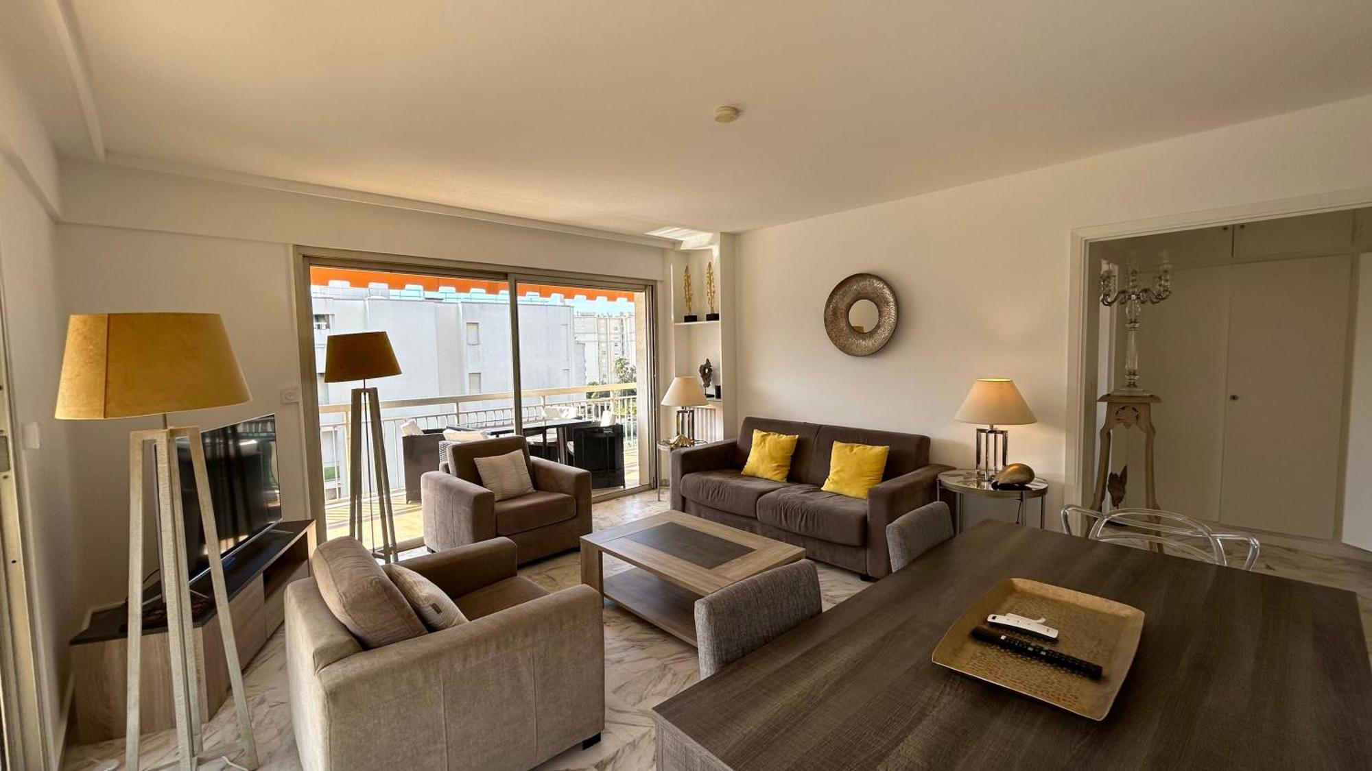 Appartamento A083 - Modern & Bright - Center Cannes